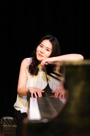 In-Ae Ha at the piano
